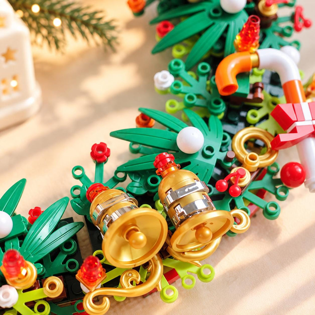 Christmas Wreath Building Set, 30cm Festive Brick Wreath with Santa and Reindeer